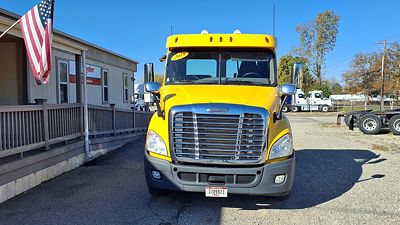 2018 Freightliner CASCADIA 113