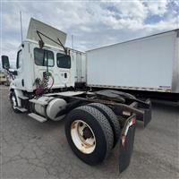 2017 Freightliner CASCADIA 113
