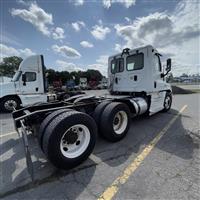 2016 Freightliner CASCADIA 125