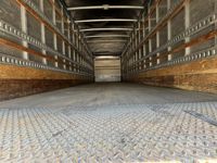 2018 Freightliner FLT8664T