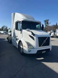 2020 Volvo VNR64T-640