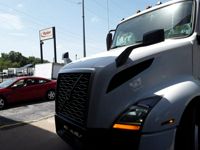 2020 Volvo VNL64T-300