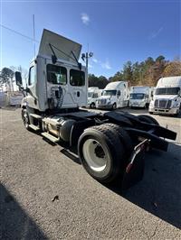 2016 Freightliner CASCADIA 113