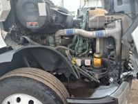 2020 Volvo VNL64T-760