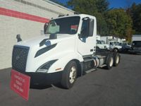 2019 Volvo VNL64T-300