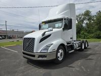 2019 Volvo VNL64T-300