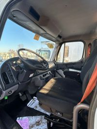 2018 Freightliner M2 106