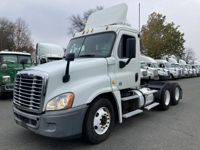 2015 Freightliner CASCADIA 125