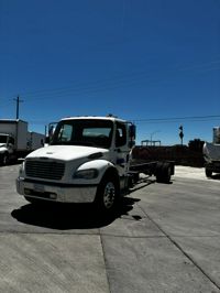 2012 Freightliner M2 106