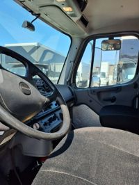 2017 Freightliner M2 106