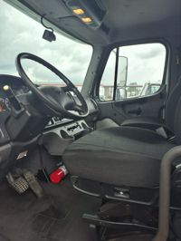 2016 Freightliner M2 106
