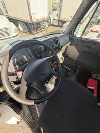 2021 Freightliner M2 106