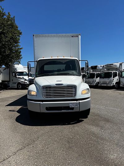 2018 Freightliner M2 106