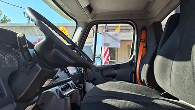 2015 Freightliner M2 106