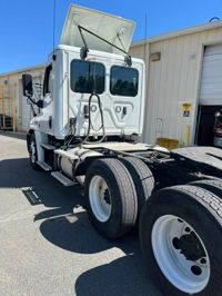 2019 Freightliner CASCADIA 125