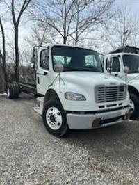 2018 Freightliner M2 106