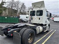 2015 Freightliner CASCADIA 113