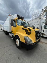 2016 Volvo VNL64T