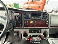 2017 Freightliner M2 106