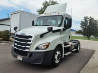2020 Freightliner NEW CASCADIA 126