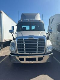 2017 Freightliner CASCADIA 125