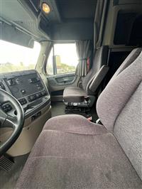 2018 Freightliner CASCADIA 125