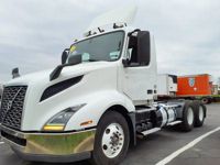 2020 Volvo VNL64T-300