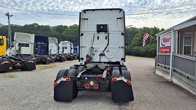 2019 Freightliner CASCADIA 125