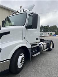 2016 Volvo VNL42T