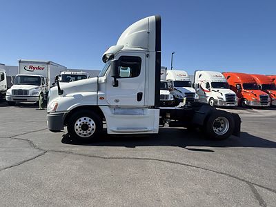 2020 Freightliner CASCADIA 125