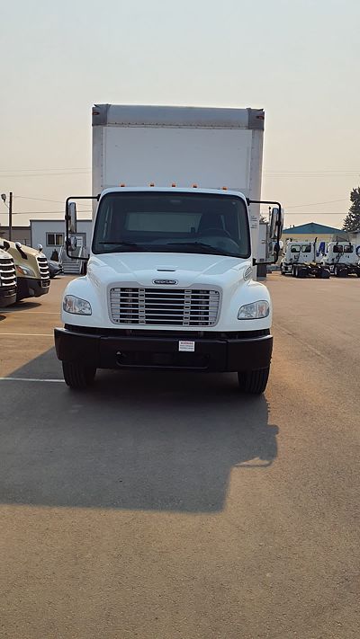 2018 Freightliner M2 106