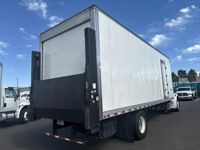 2018 Freightliner M2 106