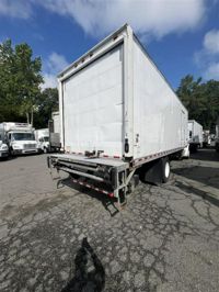 2018 Freightliner M2 106