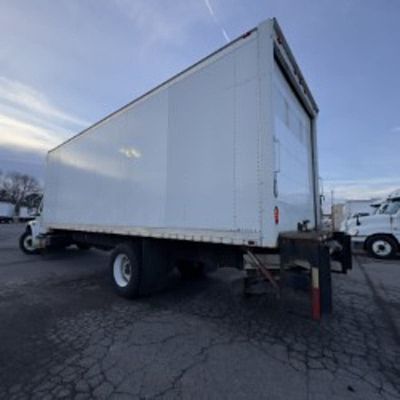 2015 Freightliner M2 106