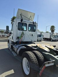 2018 Freightliner CASCADIA 125