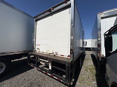 2018 Freightliner M2 106