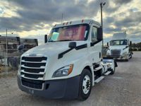 2019 Freightliner NEW CASCADIA 126