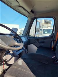 2018 Freightliner M2 106