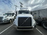 2019 Volvo VNL64T-300