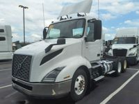2019 Volvo VNL64T-300