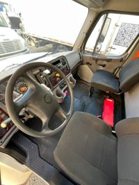 2018 Freightliner M2 106