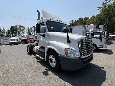 2018 Freightliner CASCADIA 125