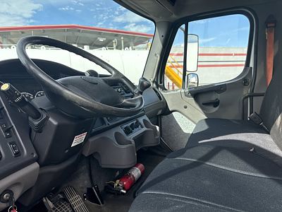 2020 Freightliner M2 106