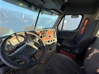 2017 Freightliner CASCADIA 125