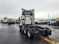 2017 Volvo VNL64T