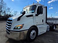 2019 Freightliner NEW CASCADIA 116