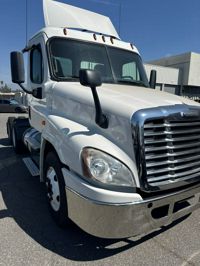 2017 Freightliner CASCADIA 125