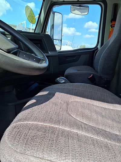 2020 Volvo VHD64BT300