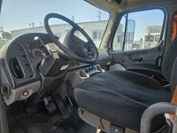 2017 Freightliner M2 106