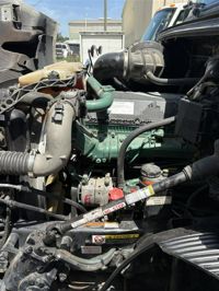 2020 Volvo VNR64T-640
